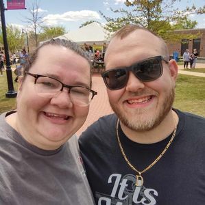 Meet your Posher, Dustin